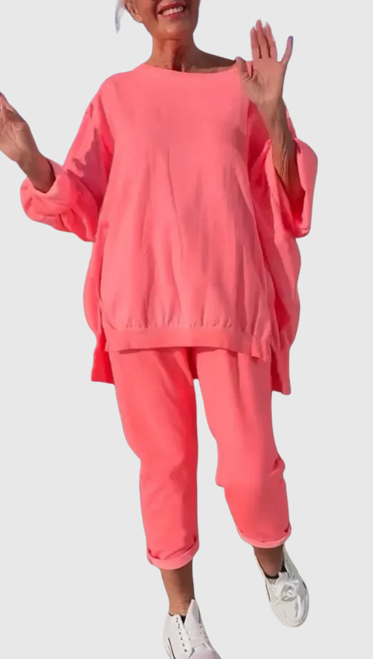 Frieda | Loungewear set s pulovrem a zkrácenými kalhotami