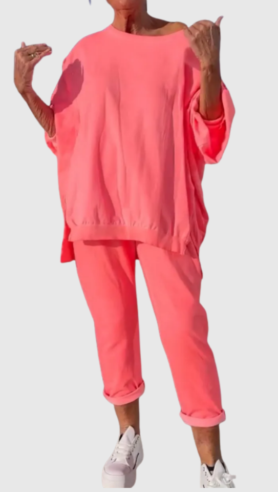 Frieda | Loungewear set s pulovrem a zkrácenými kalhotami